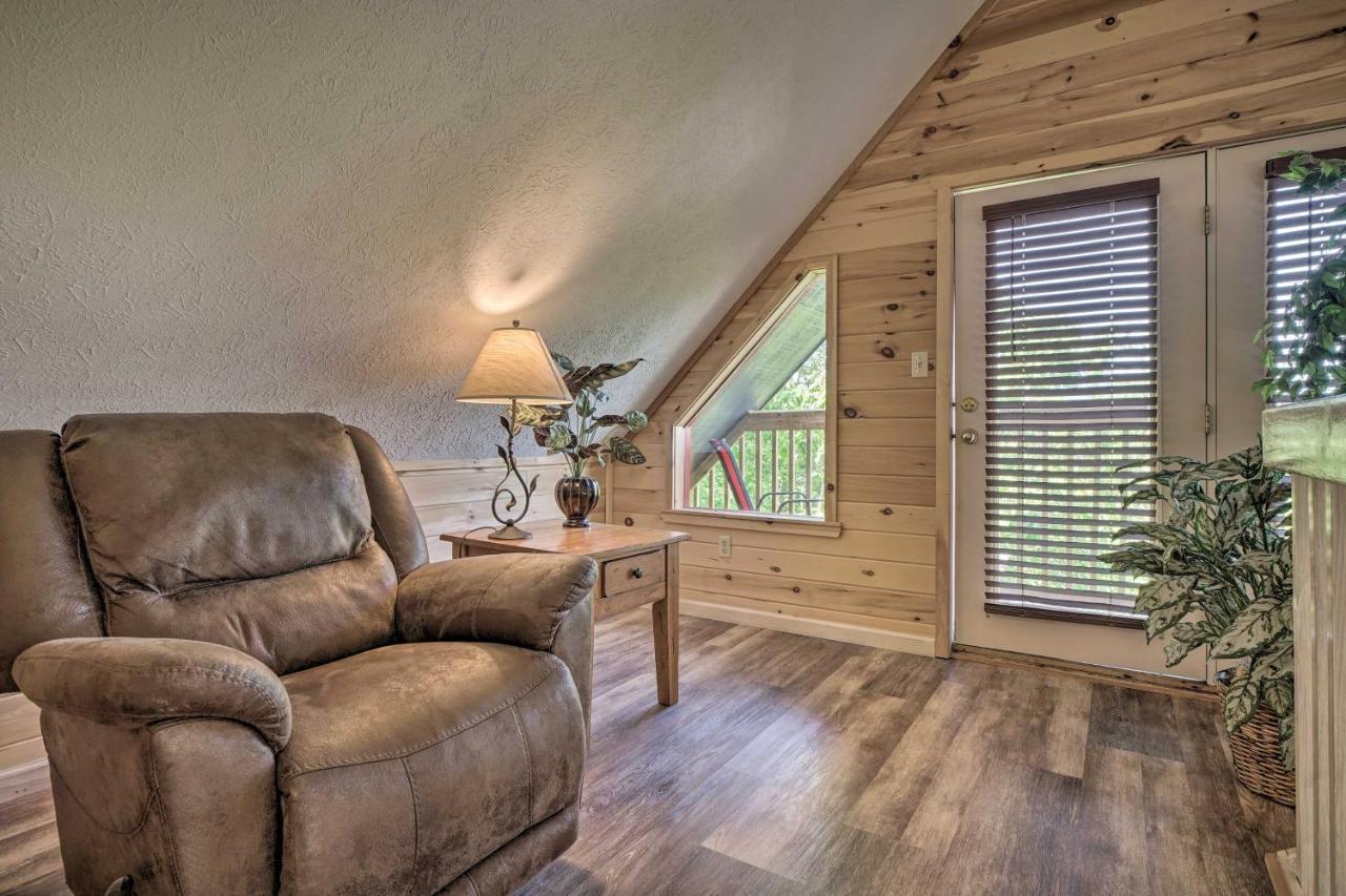 Rustic Pigeon Forge Home With Private Hot Tub! Экстерьер фото