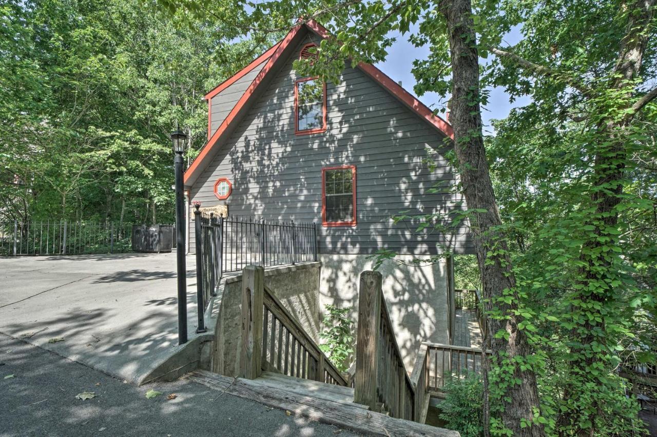 Rustic Pigeon Forge Home With Private Hot Tub! Экстерьер фото