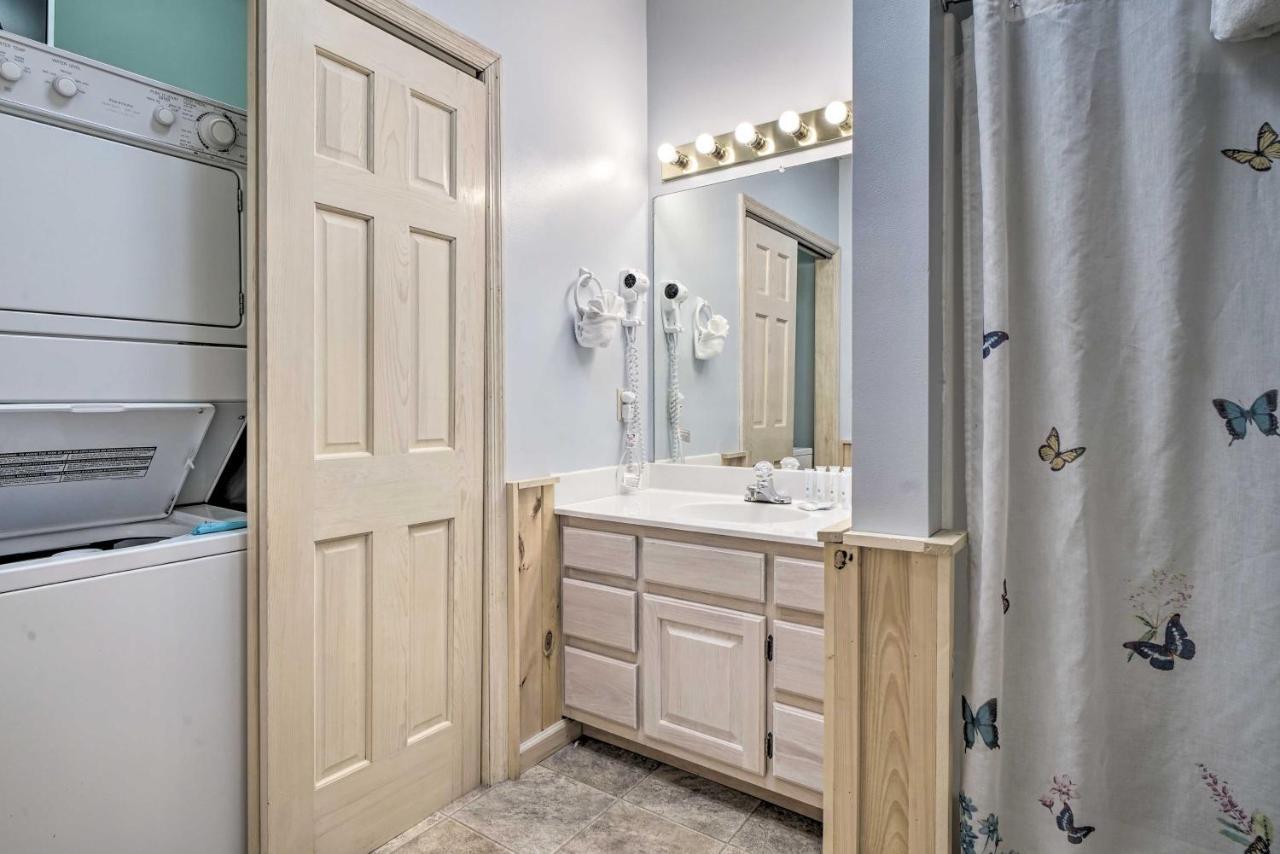 Rustic Pigeon Forge Home With Private Hot Tub! Экстерьер фото