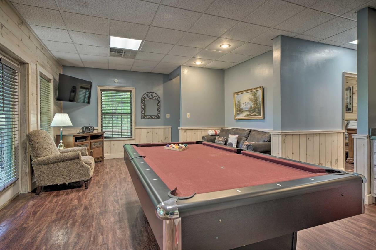 Rustic Pigeon Forge Home With Private Hot Tub! Экстерьер фото