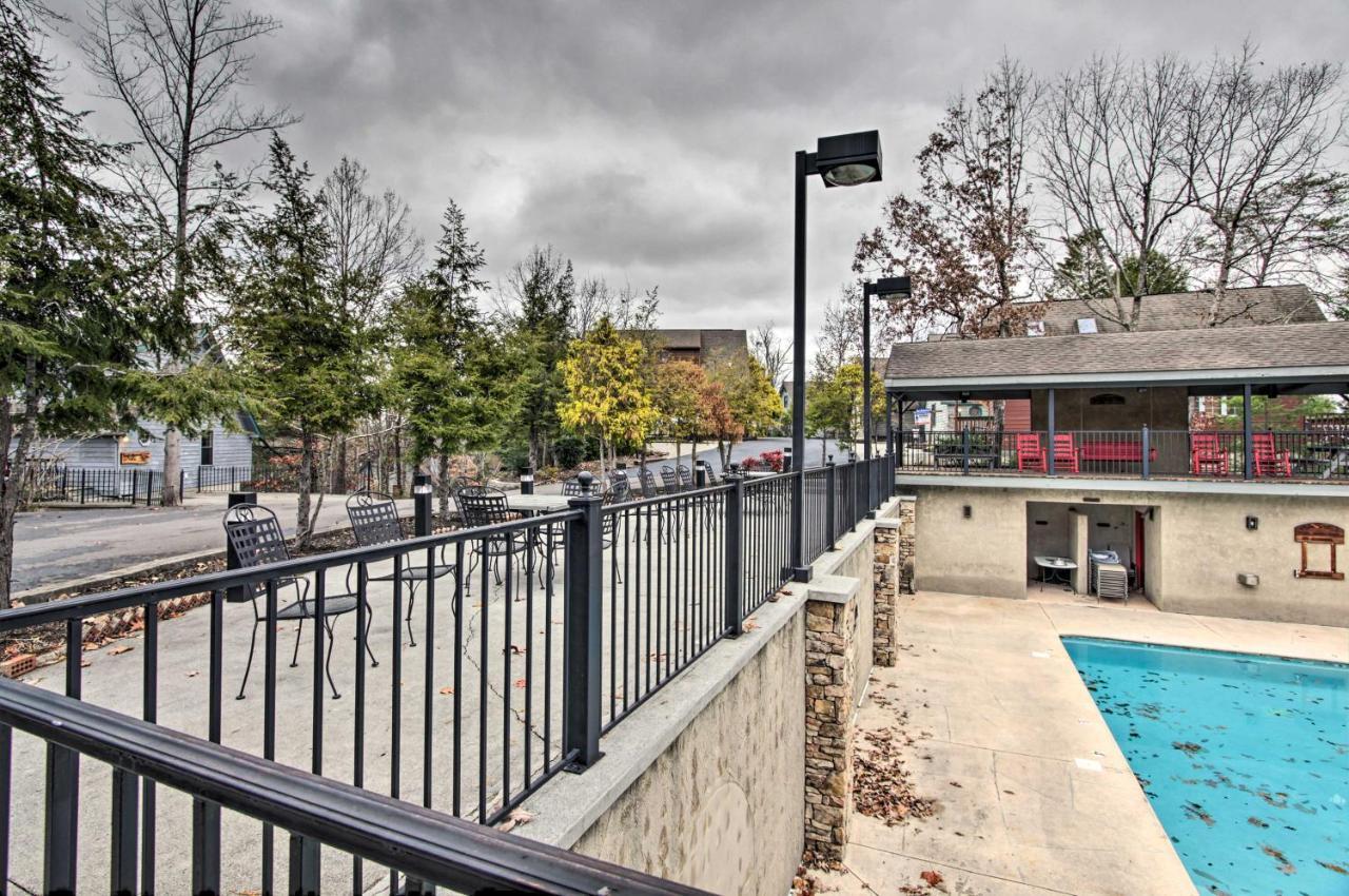 Rustic Pigeon Forge Home With Private Hot Tub! Экстерьер фото