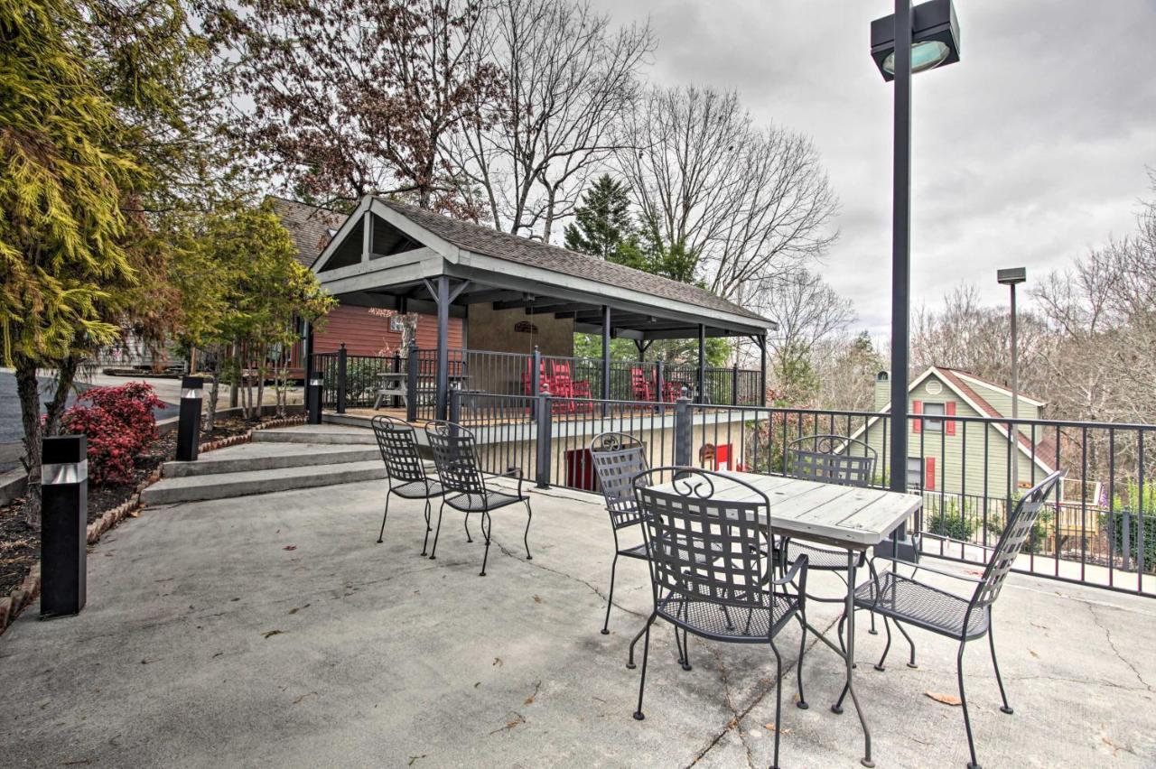 Rustic Pigeon Forge Home With Private Hot Tub! Экстерьер фото